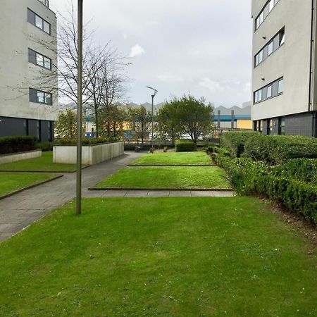 River Clyde West End Apartment - 2 Bedrooms Glasgow Bagian luar foto